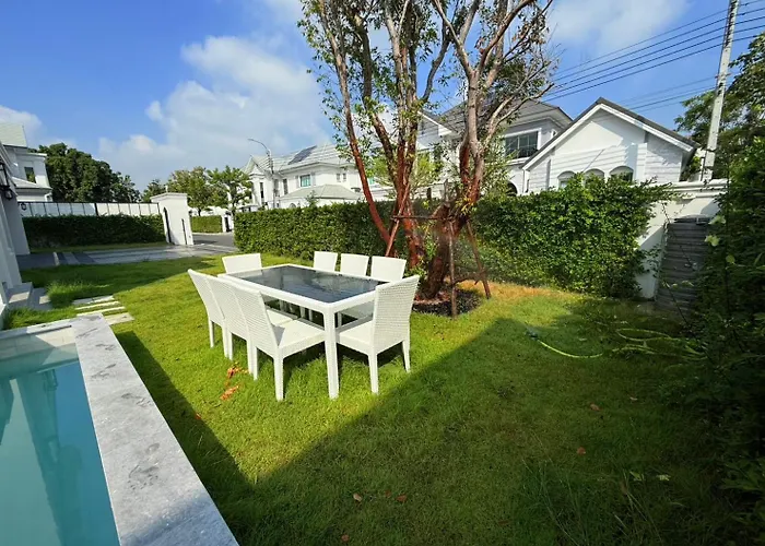 Luxury House For Rent Near Suvarnabhumi Airport *