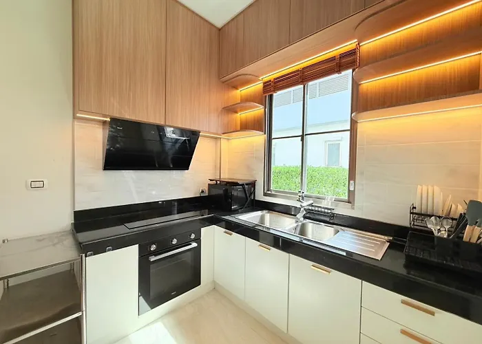Villa Luxury House For Rent Near Suvarnabhumi Airport