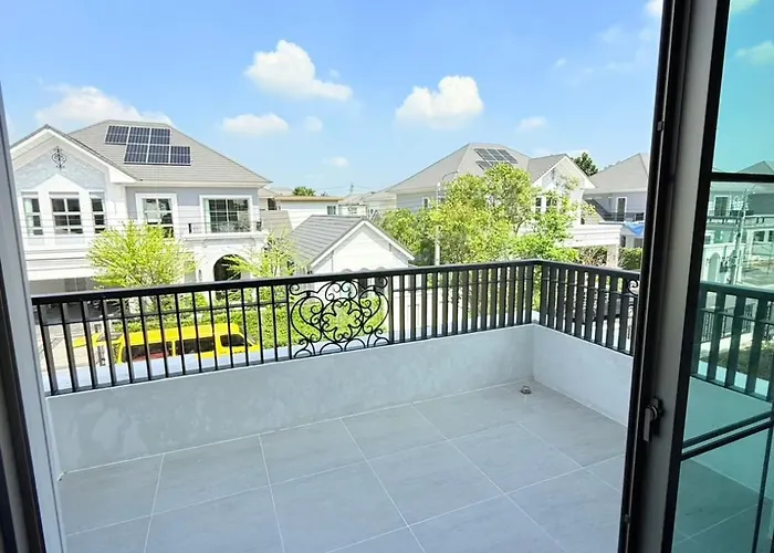 Villa Luxury House For Rent Near Suvarnabhumi Airport
