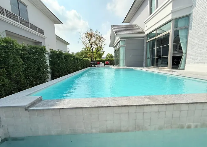 Villa Luxury House For Rent Near Suvarnabhumi Airport *