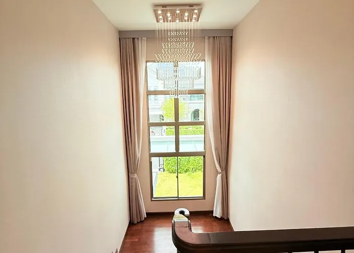 Villa Luxury House For Rent Near Suvarnabhumi Airport Bangkok