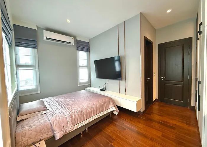 Villa Luxury House For Rent Near Suvarnabhumi Airport *